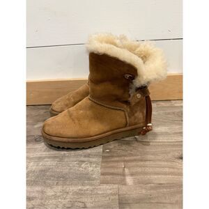 UGG Maia Chestnut Boots Women’s Sz 6
